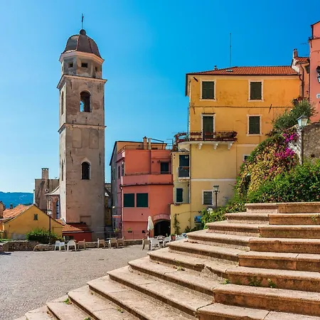 Casa Oneglia Vicino Stazione - Happy Apartamento *
