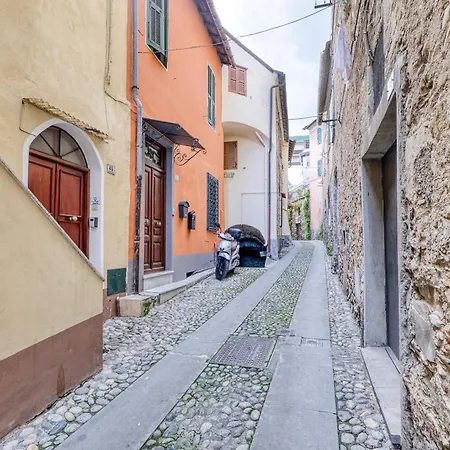 Casa Oneglia Vicino Stazione - Happy Apartamento