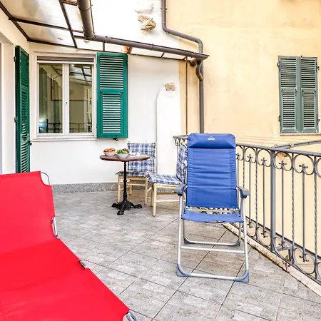 公寓 Casa Oneglia Vicino Stazione - Happy